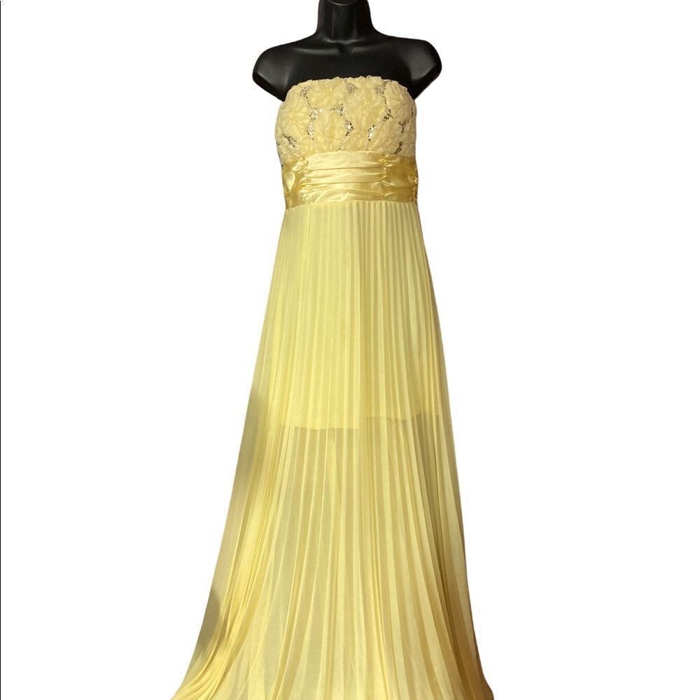 XTRADIONARY, Beaded Mesh Formal strapless,Sz9, Yellow, Sequins,pleats, Hand Wash